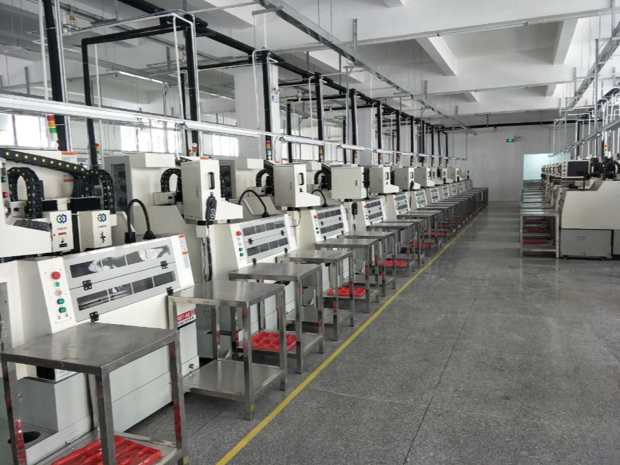深圳京信美达选择迪奥数控精雕机